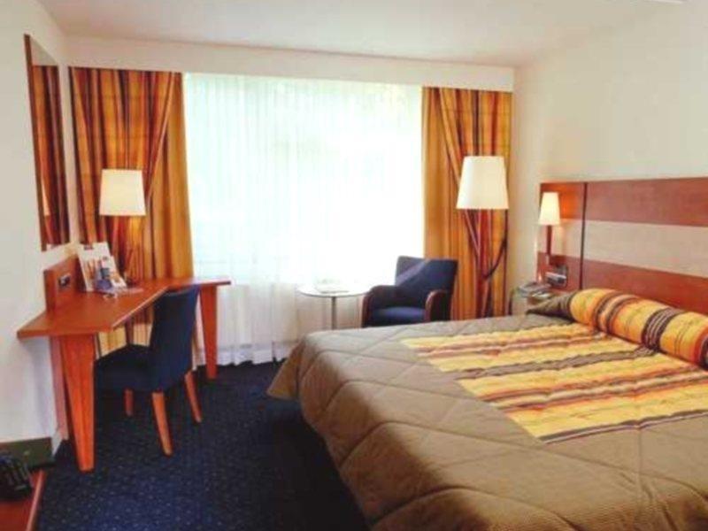 Mercure Hotel Amsterdam West Bilik gambar